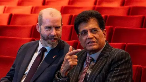 UK and India agree &#039;landmark&#039; trade deal