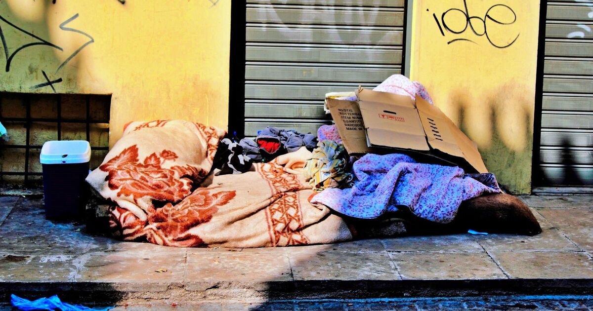 Greece &#039;crisis&#039; as bombshell report shows one in four on brink of poverty