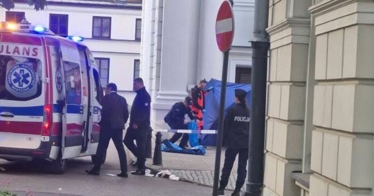 Poland axe rampage kills at least one with &#039;severed head&#039; found on Warsaw uni campus