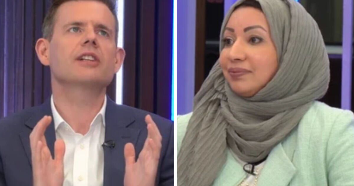 &#039;Fantasy land!&#039; Moment GB News erupts in migration shouting match