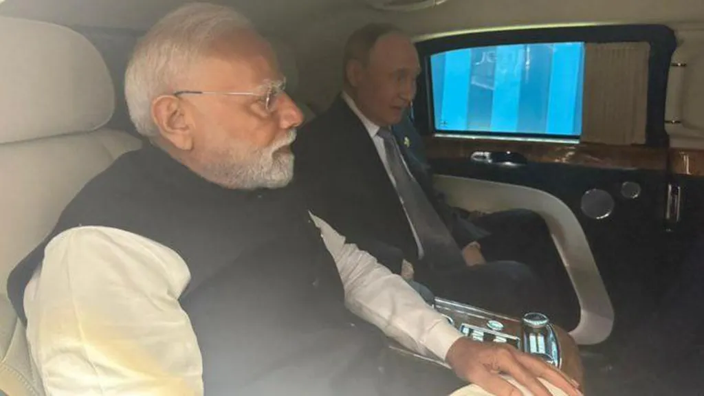 India&#039;s Modi has &#039;insightful&#039; <b class='text-danger'>ta</b>lks in Putin&#039;s limo