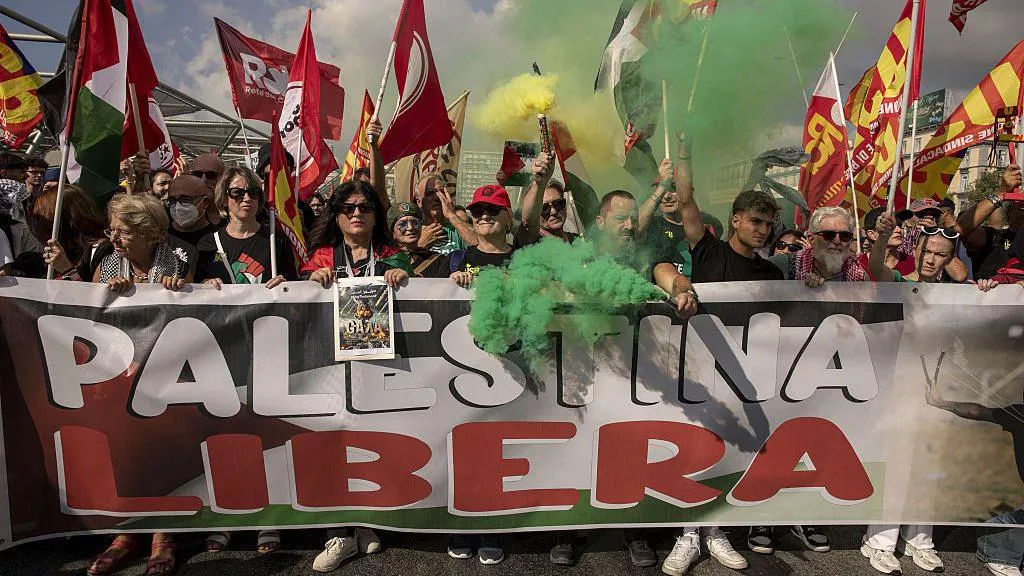 Clashes break out as Italians strike demanding action over Gaza
