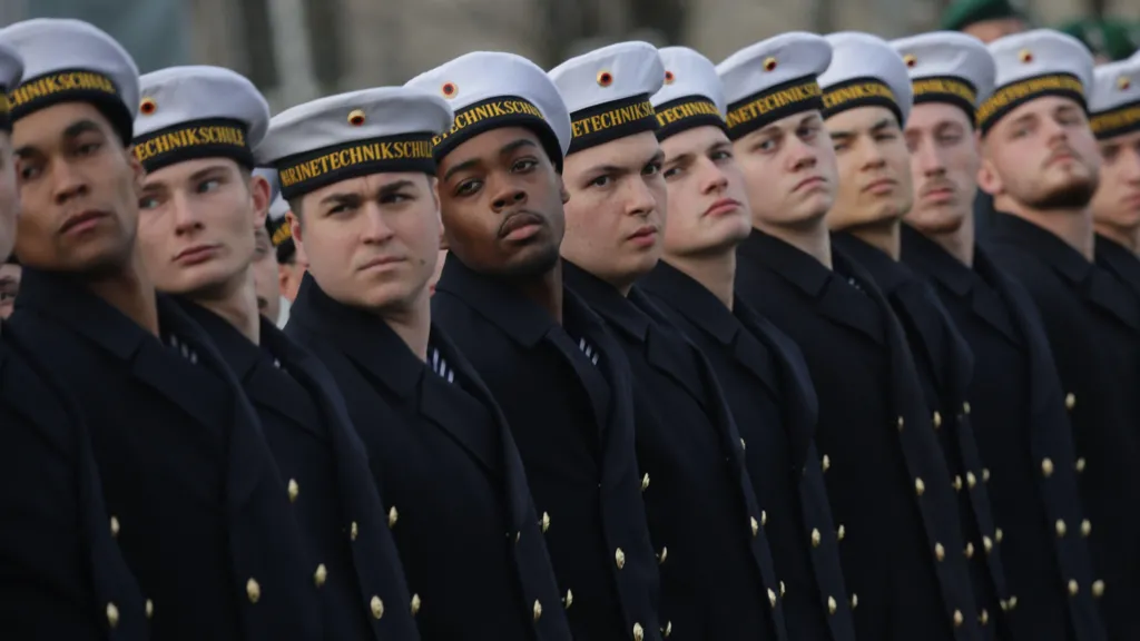 Germany agrees new military service plan to boost troop numbers