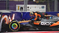Verstappen wins in Baku after Piastri crashes out