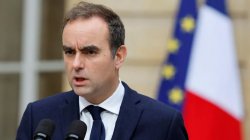 Crunch moment in French crisis as outgoing PM tries to avert new election