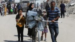 IDF says roads to Gaza aid centres are &#039;combat zones&#039; as sites close for day