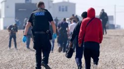 Government struggles to cut foreign aid spent on asylum hotels
