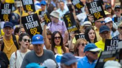 Hundreds march through London in pro-Israel protest