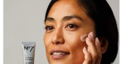 &#039;Magic&#039; No7 anti-ageing serum that leaves skin &#039;more youthful&#039; is in the Boots sale