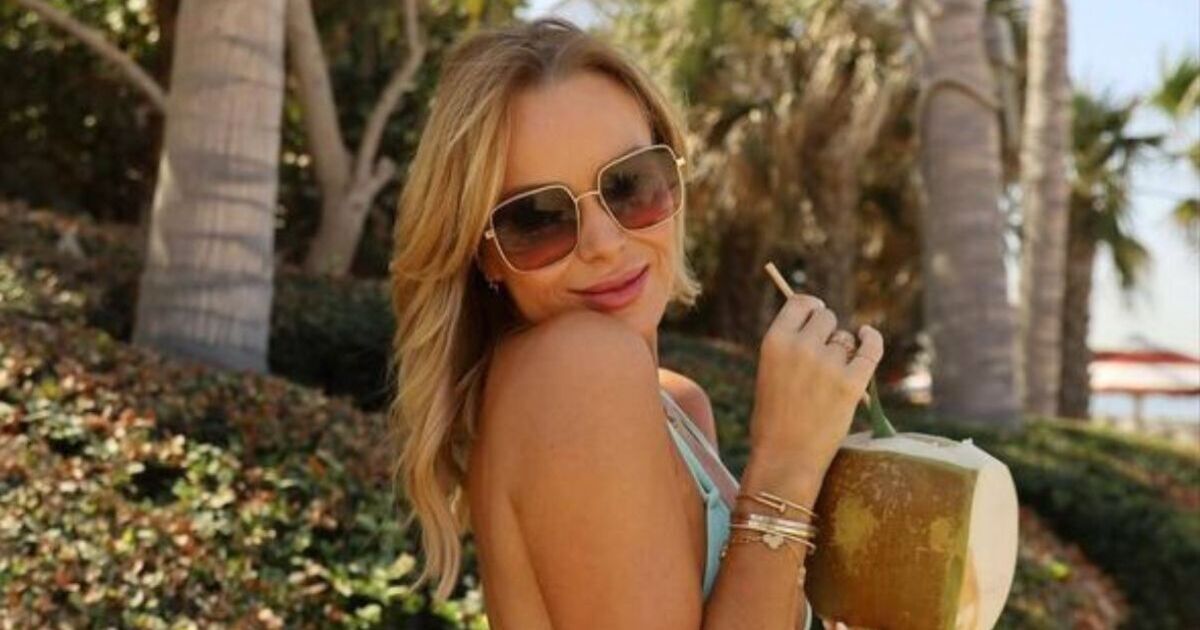 Amanda Holden told 'you're getting younger' as she strips to tiny bikini