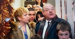 Jo Bacon: EastEnders and Love Actually actress dies aged 72 as tributes pour in