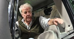 Jeremy Clarkson issues perfect reply as fan asks if Farmer&#039;s Dog pub can open early