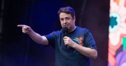 Jason Manford &#039;unexpectedly&#039; pulls out of show as fans rush to support him