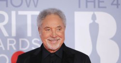 Tom Jones&#039;s devastating six-word verdict as Engelbert Hu<b class='text-danger'>mp</b>erdinck seeks truce