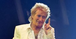 Rod Stewart flooded with support as he issues plea to fans