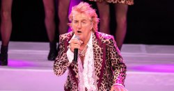 Rod Stewart fans emotional as he shares huge Penny Lancaster announcement
