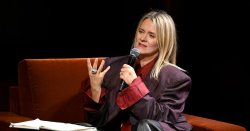 Edith Bowman's tearful plea as she loses grandfather's ashes on train journey