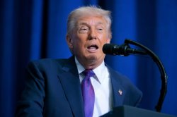 Humiliated Donald Trump's 'tantrum' sparks health fears after three-word warning