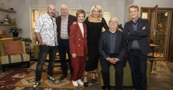 Neighbours fans&#039; emotional tributes for &#039;iconic&#039; soap star who is leaving for final time