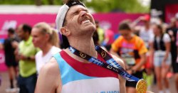 Joel Dommett collapses and &#039;wakes up in ambulance&#039; in London Marathon horror