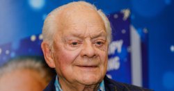 Sir David Jason brands co-star ‘pain in the tuchus’ as he discusses on-set clashes