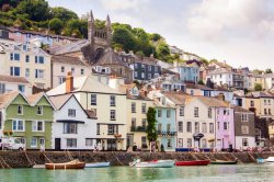 'UK's most beautiful town looks like Greece' with yachts and bright blue sea