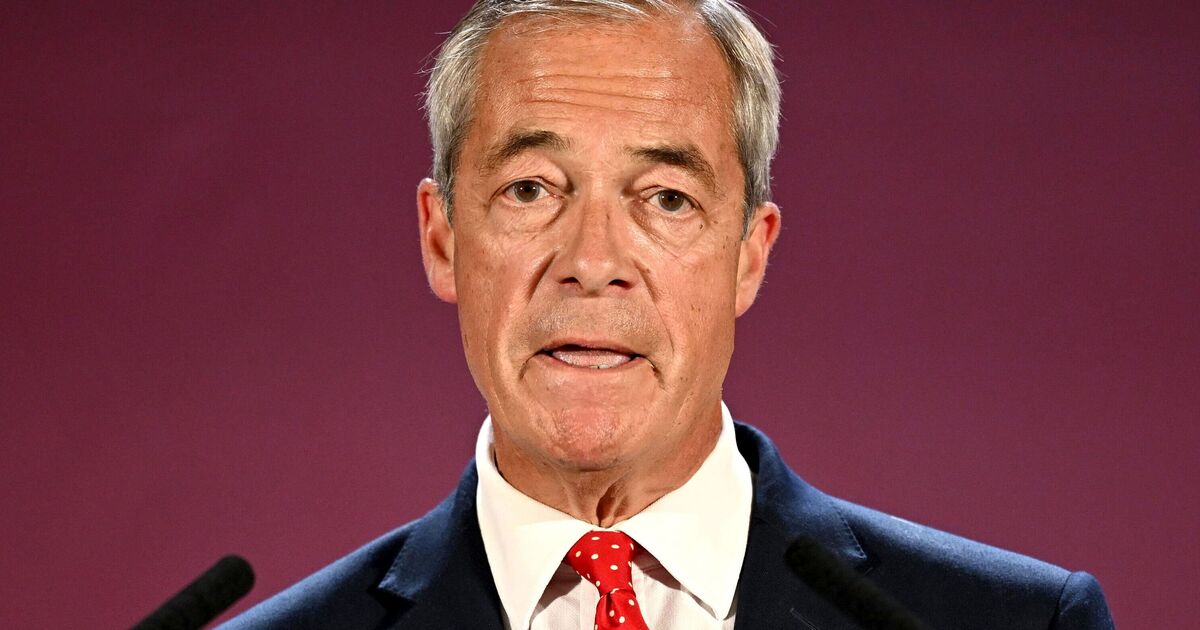 Nigel Farage explodes at Epping hotel decision: 'Illegal migrants have more rights!'