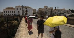 Tourist months could be lost in Spain because of extreme heat, warns meteorologist