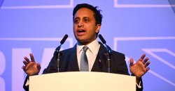 Reform UK chairman Zia Yusuf resigns after burqa ban row