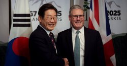 Keir Starmer blunder as PM mistakes interpreter for South Korean president