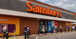 Sainsbury&#039;s Nectar card shoppers given £100 of points for credit card change