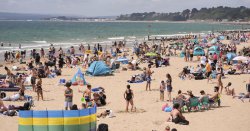 Heatwave health alert extended as Met Office warns of 35C in on UK region