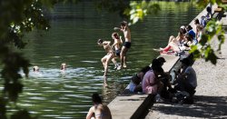 Panic in France as major landmark forced to close with 40C heat baking key city