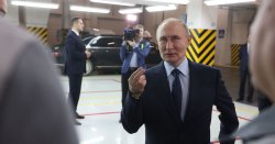Russian economy meltdown as car sales &#039;crash&#039; by 25% and manufacturing plunges