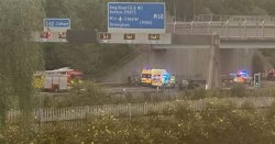 M60 traffic LIVE: Major incident shuts UK motorway with police at scene