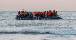 Migrant crossings LIVE: French Police allow dozens to rush across English Channel
