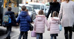 Labour considers handing parents £3,514 benefits windfall with end of two-child cap