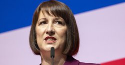Rachel Reeves dealt massive blow as new poll spells doom for UK economy