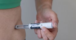Warning issued to anyone on weight-loss jabs as patients risk piling pounds back on