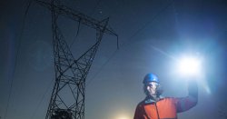 UK power cuts LIVE: Heatwave lightning storm leaves 15,000 homes in the dark