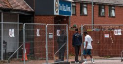 School children given warning to ‘avoid migrants’ on way home