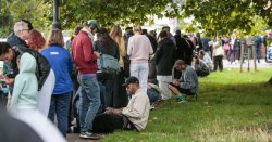 Rare moment dentist offers 1 huge patient boost - causing MASSIVE queues