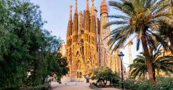Panic in Spain as Barcelona, Majorca and Malaga &#039;abandoned&#039; by tourists - &#039;Empty!&#039;