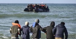 Major update on Starmer and Macron migrant deal ahead of crucial milestone