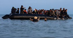 Smuggler says UK must deport 2,000 migrants a week to stop small boats as pressure soars