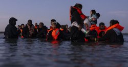 Keir Starmer nightmare as migration pushes UK population over 69m with 775k jump in 1 year