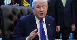 Trump's 'creepy' Valentine's Day email asks supporters to show love in one way