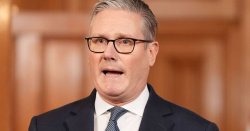 Donald Trump showing up just what an indecisive loser Keir Starmer is on Iran