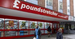 Major UK high street chain with 320 stores plotting 'huge wave of closures'