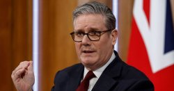Politics LIVE: Keir Starmer to address the nation in Downing Street press conference